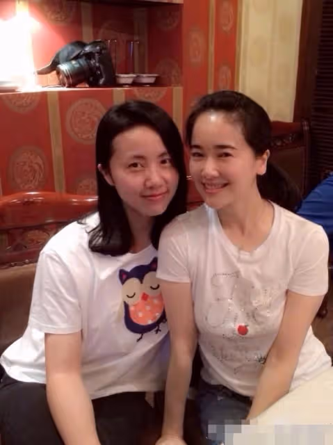 左小青曬照面目全非!美顏後跟素顏判若兩人,好在身材保養得好!