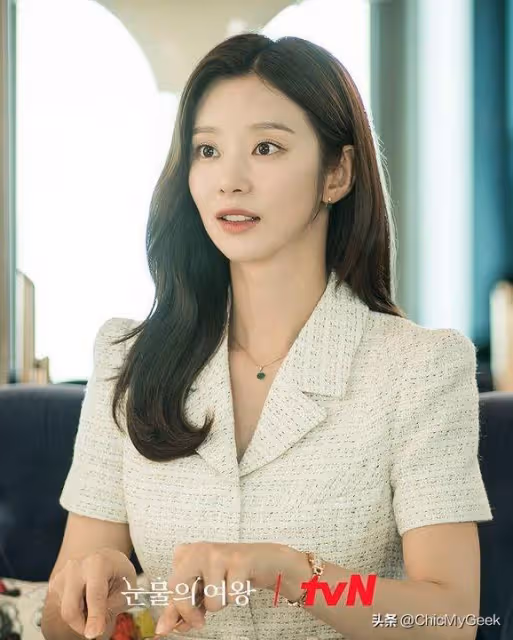 金秀賢、金智媛《淚之女王》，竟被這個傲嬌女配大搶風頭！