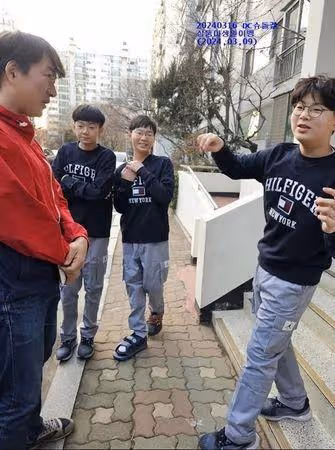 《超人》三胞胎迎13歲生日！　最新近況曝光「暴風成長」掀議