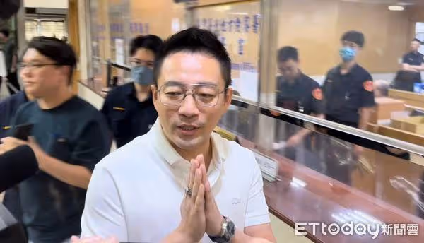 批汪小菲「邊詆毀邊示愛」！大S經紀人被控誹謗獲不起訴