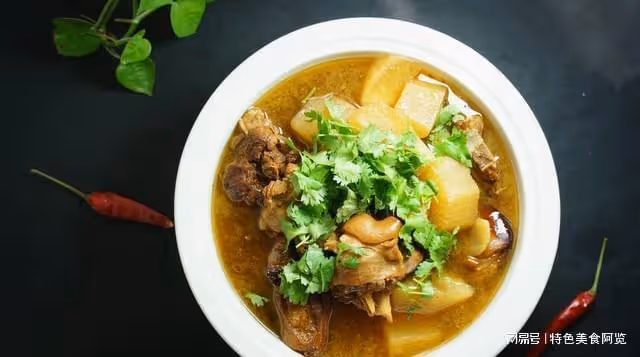 愛上美食，如何做家庭版白蘿蔔燒肉更好吃呢？