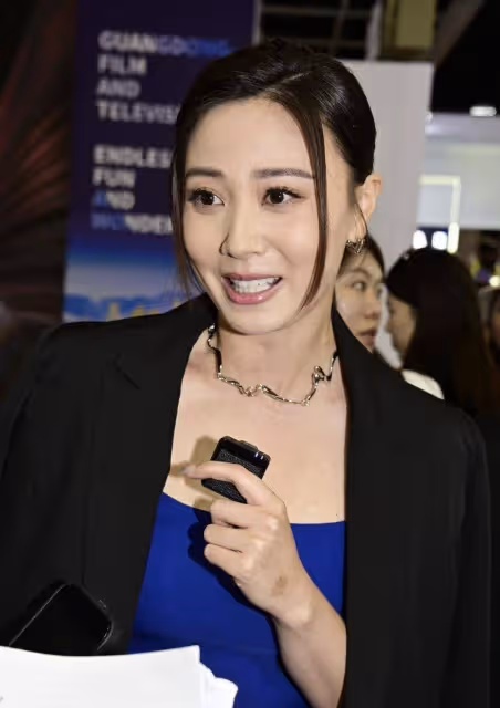 TVB花旦朱晨麗否認新戀情！攜新劇亮相公開活動，自曝角色打戲多
