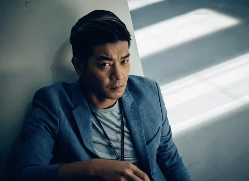 TVB男星黎諾懿全裸拍劇,有多場親熱戲突破尺度,身材遭妻子嫌棄