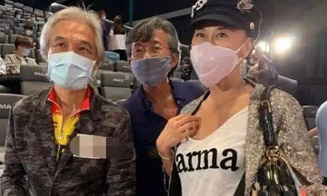 葉倩文跟富商合影,就算滿頭白髮也不妨礙她美,而且她很真實不裝