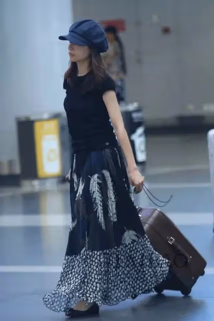 董潔小梅婷5歲卻像姐姐!一個披頭散髮像大嬸,一個染金髮趕潮流