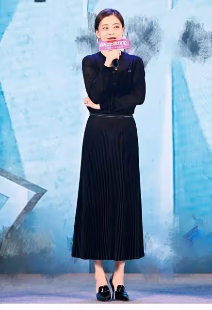 董潔小梅婷5歲卻像姐姐！一個披頭散髮像大嬸，一個染金髮趕潮流