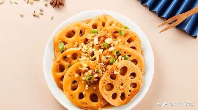 愛上美食,如何做家庭版涼拌鹵藕更好吃呢?