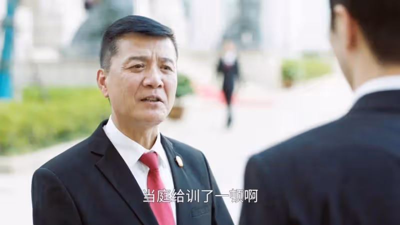 一個矽膠臉一個全程皺眉,兩人拖垮《江河之上》,劉之冰有心無力