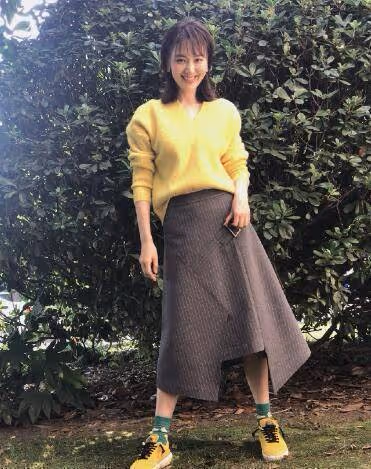 她曾被李詠、趙忠祥看好,卻遭遇電視「退回」,後被曝當富豪小三