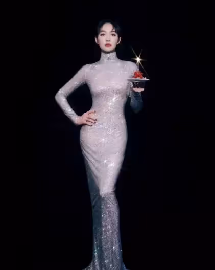 宋茜的37歲生日寫真大片：女神范兒與明艷動人的完美結合
