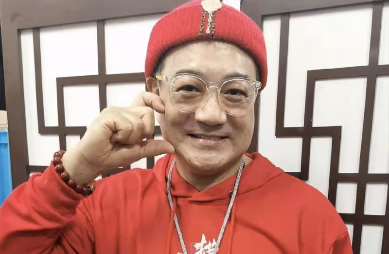 TVB知名老戲骨魯振順拒絕結婚,把女友當老母,自曝兩人沒有房事