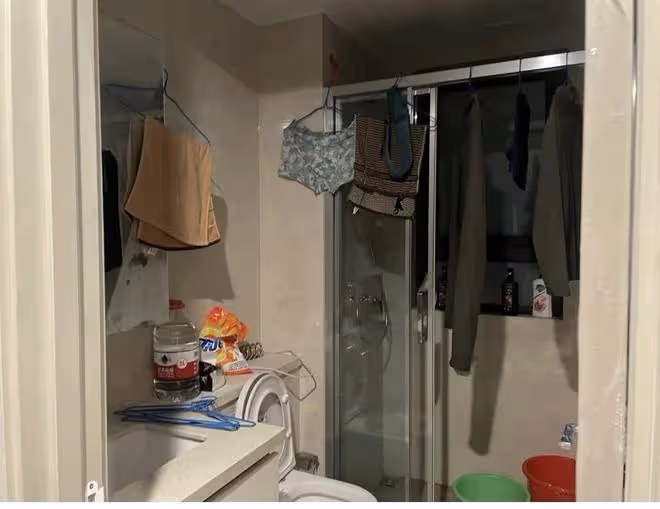 新房還未交付被住進工人，看屋內業主兩眼一黑：400萬新房變二手