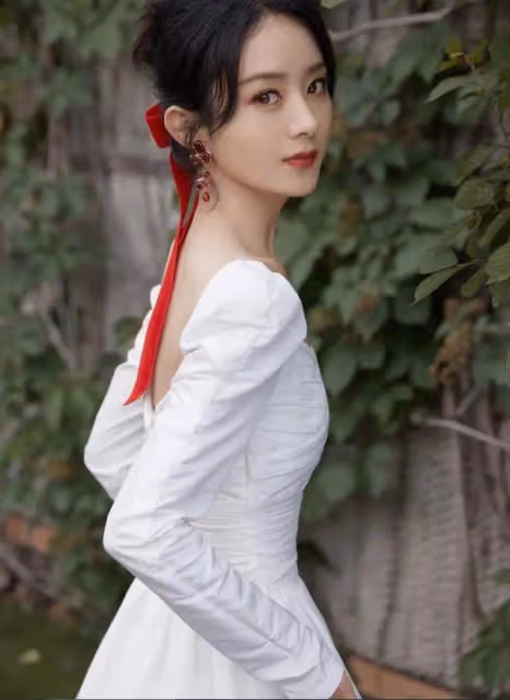 趙麗穎《與鳳行》即將上映，笑不活了