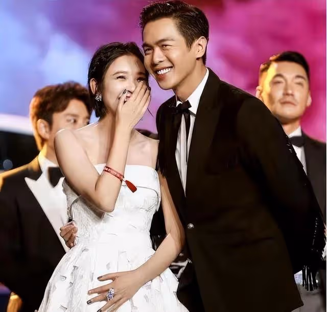唐藝昕曝曾拒絕張若昀求婚！模範夫妻公開情侶文身的由來好甜