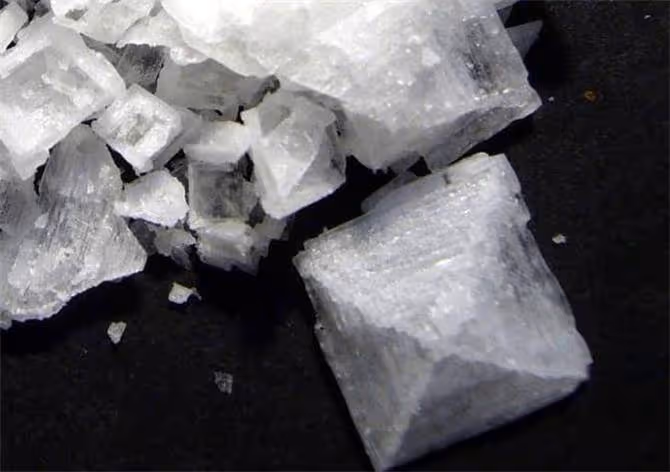 青藏鹽和海鹽哪個好？海鹽和其他食用鹽有什麼區別？