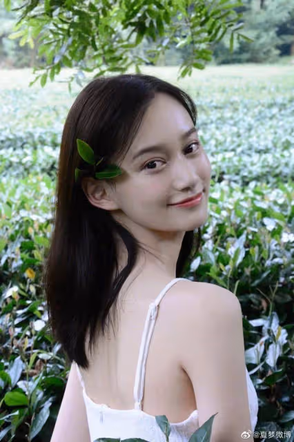 《末路狂刀》夏夢一舞傾城超美!雪膚玉貌身材曼妙太驚艷