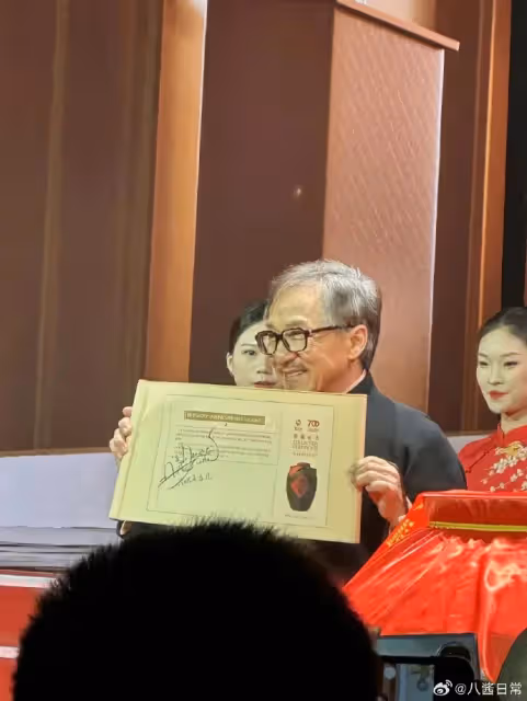 成龍69歲蒼老近照流出　驚見「滿頭白髮」有隱情