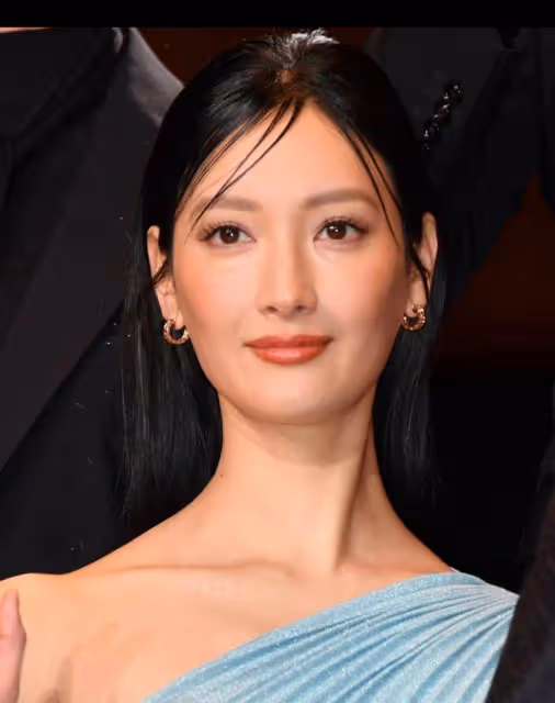 菜菜緒:性感無可救藥的東瀛極品尤物。寫真賞