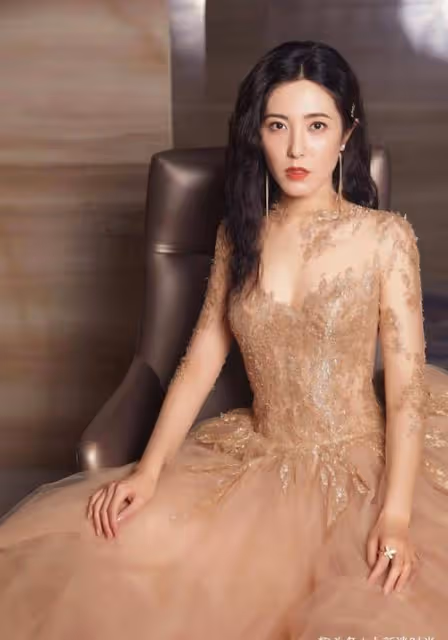 曾黎:真正的尤物,飽滿性感韻味無可比擬