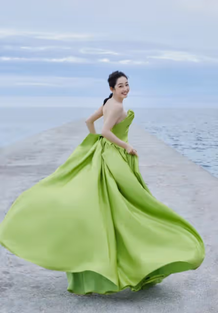 蔣夢婕:性感韻味的魅力女神。飽滿性感太有韻味了!