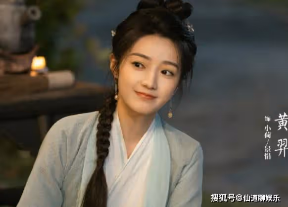 《與鳳行》情感糾葛:清夜、小荷與葉詩,誰是誰的救贖,誰又是誰的輪迴?