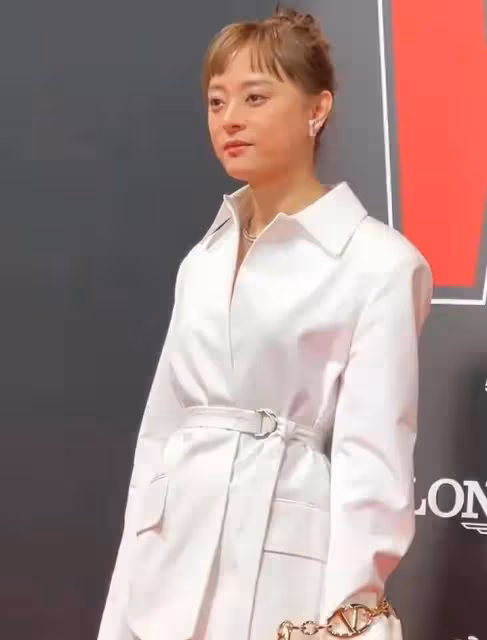 41歲孫儷生圖美上熱搜,至少年輕10歲,重回顏值巔峰
