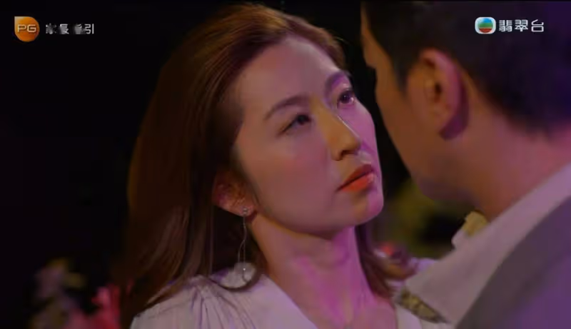 TVB花旦又上演性感一幕!三點式大露完美身材!透露親自買的內衣