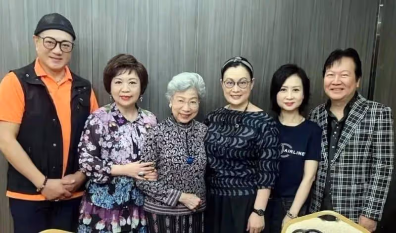 TVB老戲骨曾被認為是同性戀,如今與女友取消婚約,成靈魂伴侶