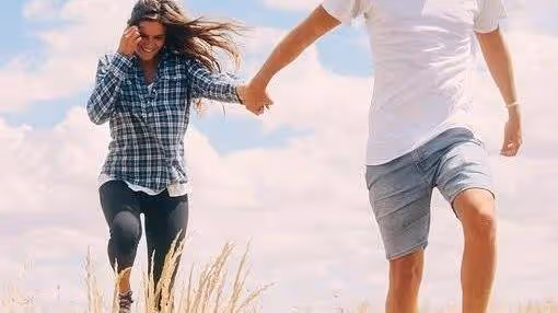 跟老公親熱,婆婆突然打開房門:攤上一個沒界限感的婆婆該怎麼辦