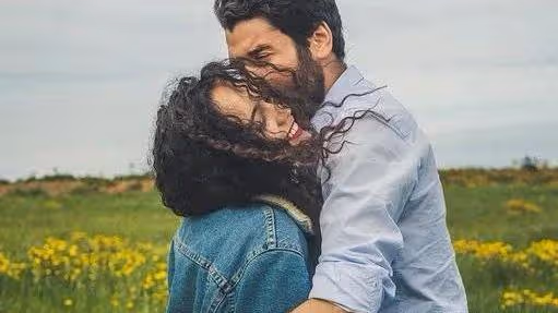 跟老公親熱,婆婆突然打開房門:攤上一個沒界限感的婆婆該怎麼辦