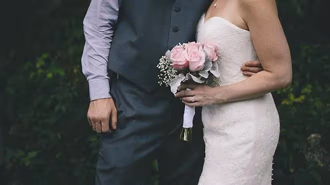 偷聽到鳳凰男和婆婆之間的對話,我驚出一身冷汗,果斷選擇離婚