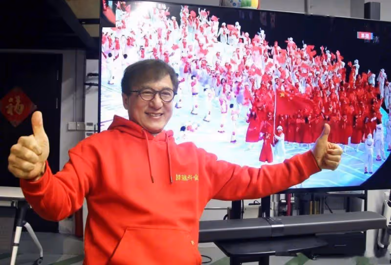 香港著名男星內地4000萬江景豪宅曝光,裝修極其奢華,網友:我不喜歡