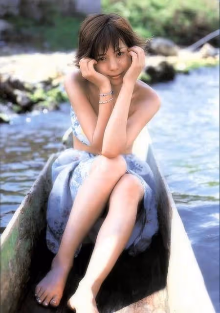 日本極具魅力的女演員伊藤愛子,散發著無法抗拒的性感魅力!