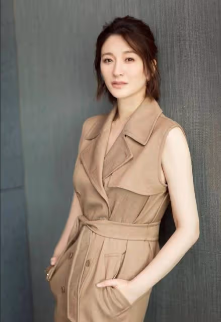 「人間極品!李小冉的絕美寫真」