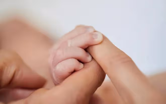 49歲林志玲近照曝光,穿露腰裝秀辣媽身材,狀態滿滿美貌不輸從前
