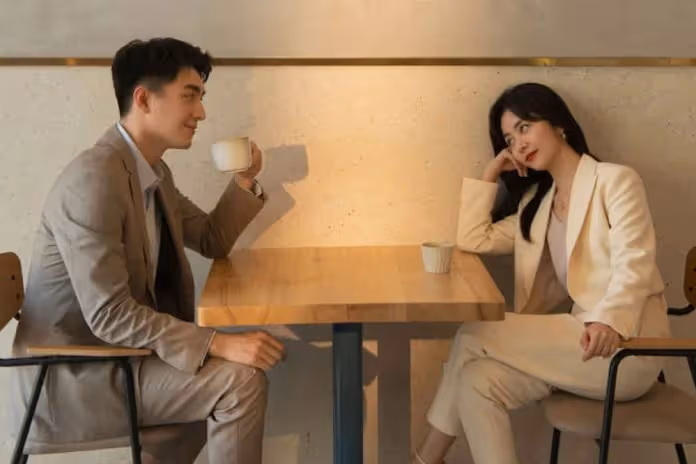 我女兒30歲是公務員、不戀愛也不結婚！ 我心急介紹對象屢被拒絕，氣到和老伴出門旅遊，11天後突接到女兒電話