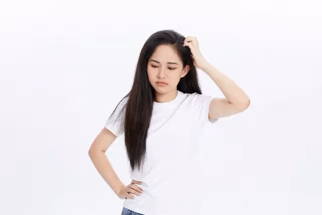 我女兒30歲是公務員、不戀愛也不結婚！ 我心急介紹對象屢被拒絕，氣到和老伴出門旅遊，11天後突接到女兒電話