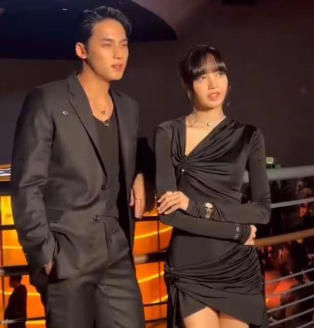 Lisa和男愛豆互動，兩人顯得很般配，網友感嘆，可惜她有傳聞男友