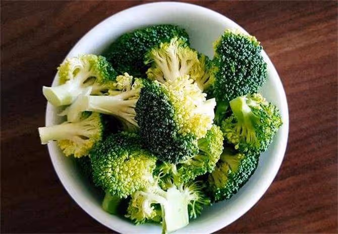 西蘭花可以生吃嗎？生吃西蘭花會中毒嗎？