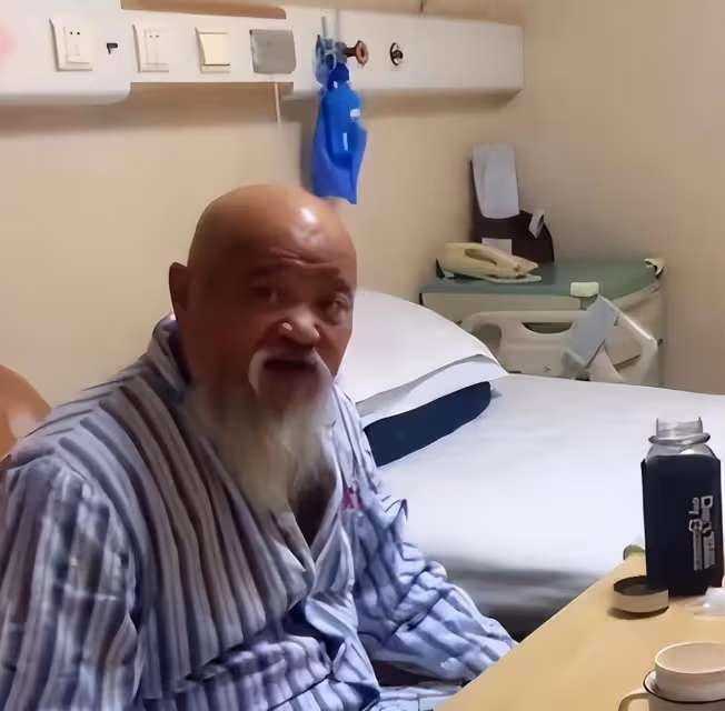 李琦的瀟灑人生:每天2包煙,頓頓8兩白酒,晚年能否守住健康?