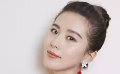 劉詩詩美麗大方,不爭不搶,娛樂圈裡的一股清流