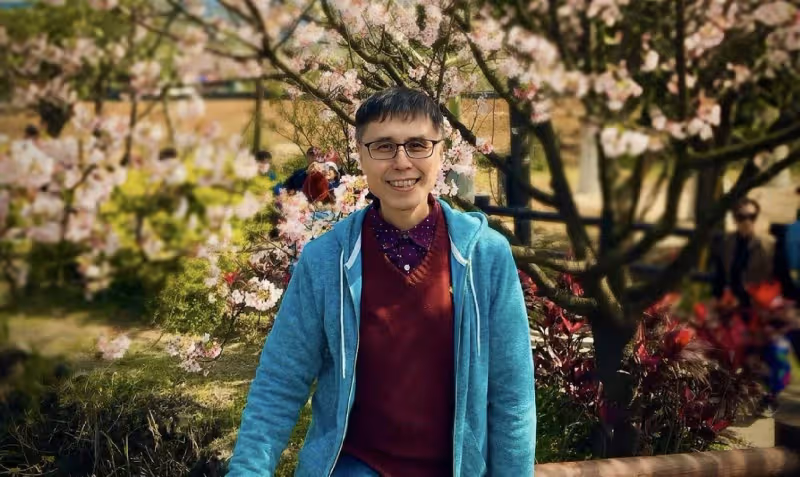 突傳死訊!台灣知名音樂人何厚華患鼻咽癌離世,積極抗癌二十年