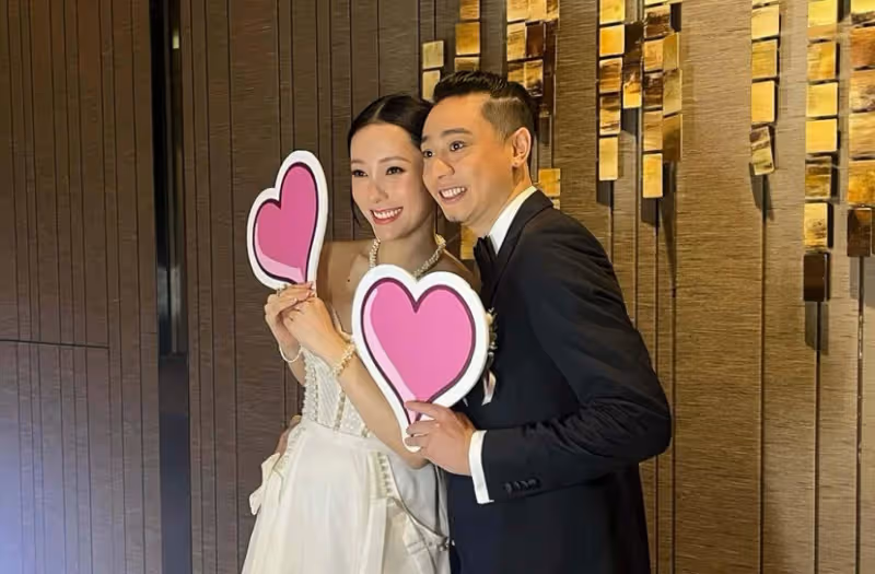 恭喜!香港知名女星文凱玲在星級酒店結婚,穿低胸婚紗大曬事業線