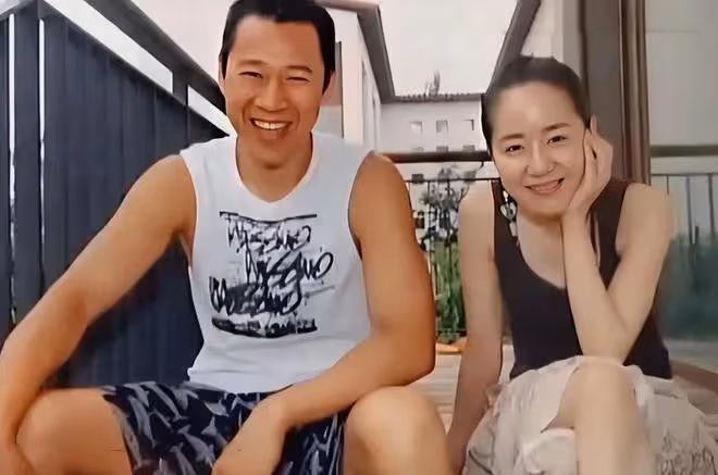 張豐毅妻子像林青霞楊紫瓊,老了還風姿卓越,呂麗萍卻像農家奶奶