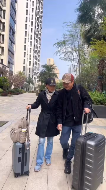 吳瓊夫妻同框像母子！她蒼老似奶奶，小5歲丈夫西裝革履像小伙！
