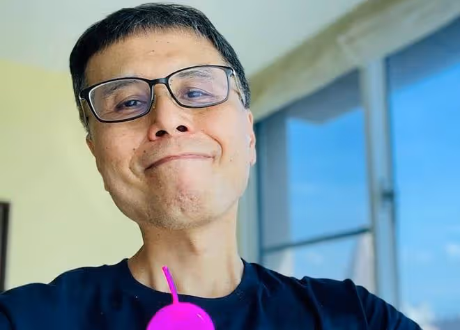 華語流行音樂導師何厚華因病去世，曾為李玟作詞，是孫耀威的恩師