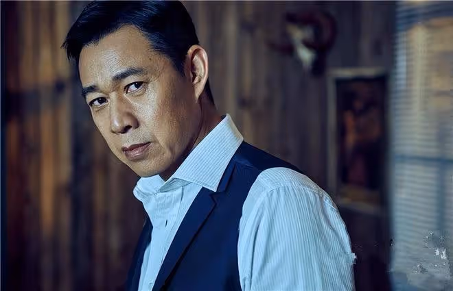 張豐毅67歲健身房秀肌肉，網友驚呼：這狀態哪像七旬老人！