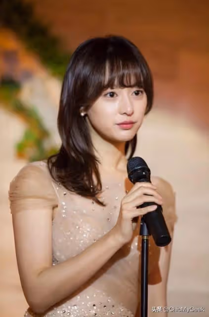 《淚之女王》金智媛傻氣弟弟竟然藏著這麼好的身材!