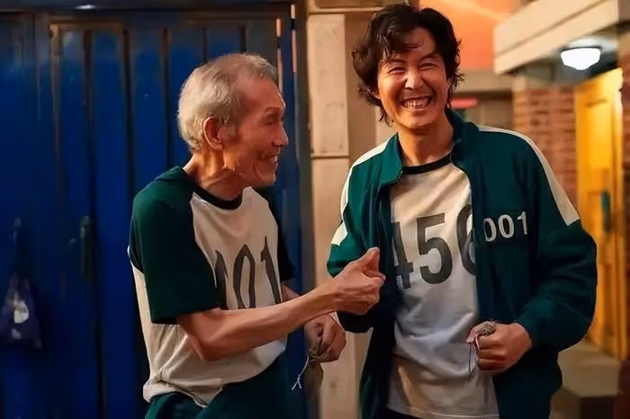 《魷魚遊戲》老爺爺性騷擾被判刑！強制猥褻劇團成員，本人仍抗議