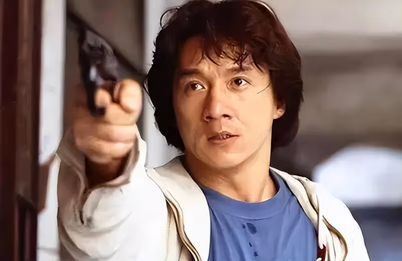 成龍杭州頂級豪宅內景曝光!裝修似豪華宮殿,用18k金打造天花板